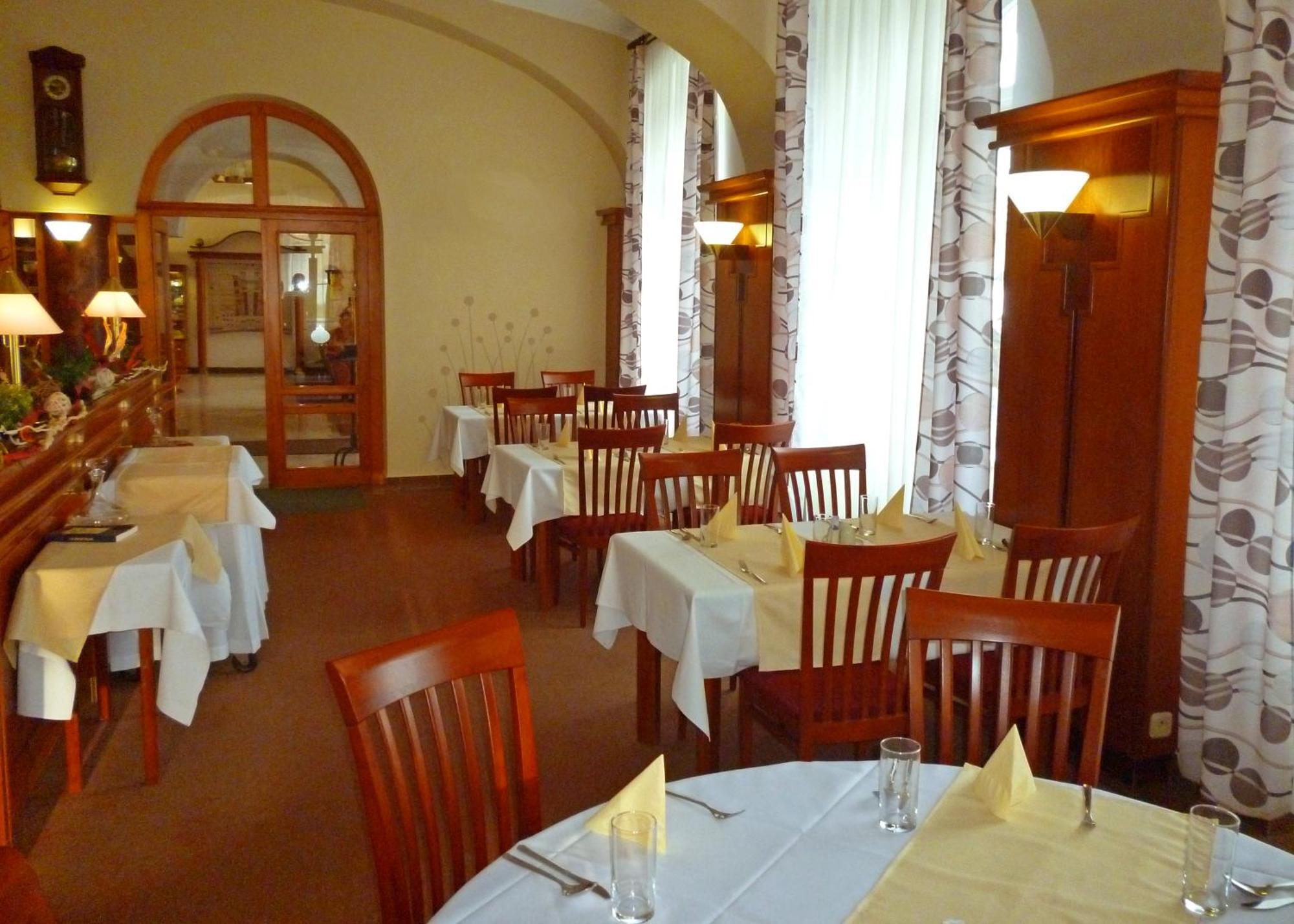 Hotel Havel Рихнов над Кнежноу Екстериор снимка
